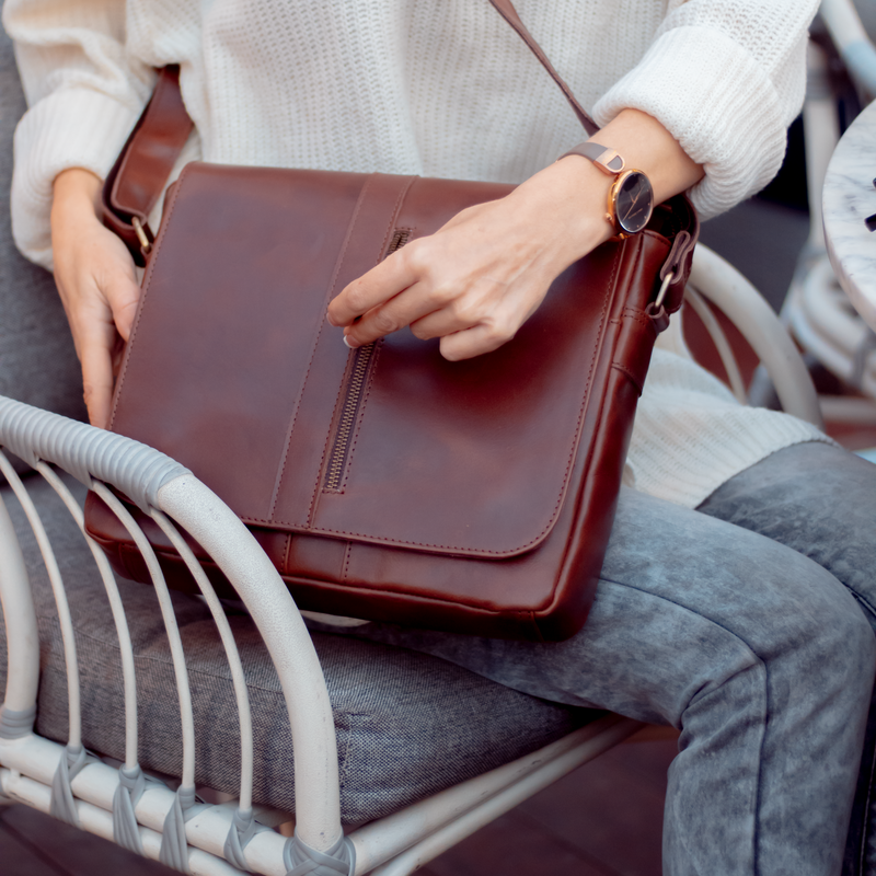Versatile Unisex Laptop Tote: Elevate Style with Elegance and Durability