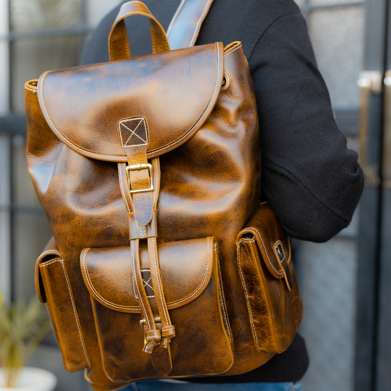 Men's Leather Backpack: Vintage Flair, Modern Functionality