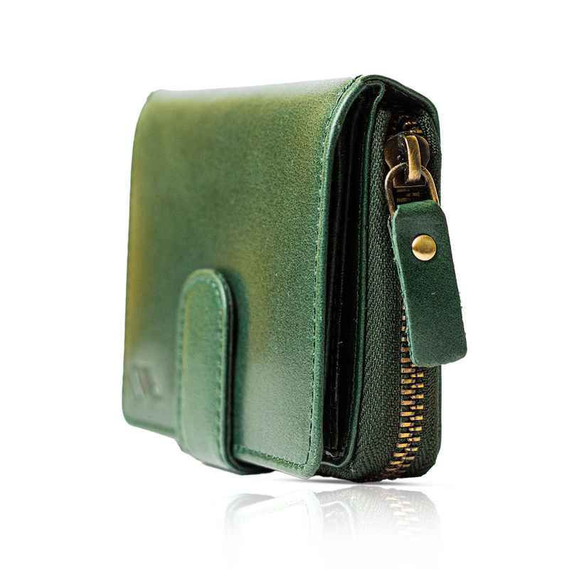 Secure Fashion: Crunch Leather Wallet with Zipper